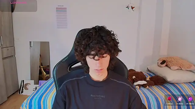 Snapshot of Nude_Boy18 chatting on 3, 3, 2026 Nude Boy18 online show from 3, 3, 2026