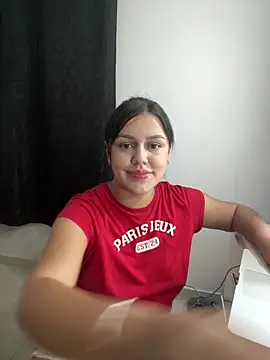 lunita sweet5 online show from 15, 2, 2026