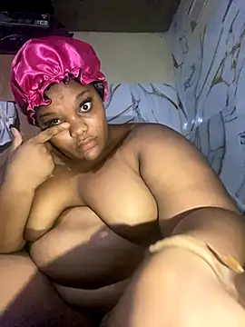 Snapshot of chubbybbw18 chatting on 30, 10, 2025 chubbybbw18 online show from 30, 10, 2025