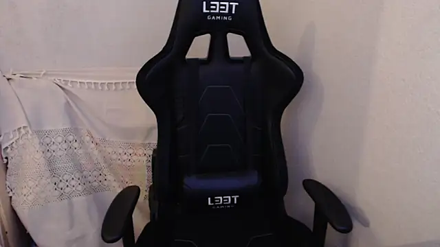 Snapshot of sakiramissy chatting on 14, 9, 2025 sakiramissy online show from 14, 9, 2025