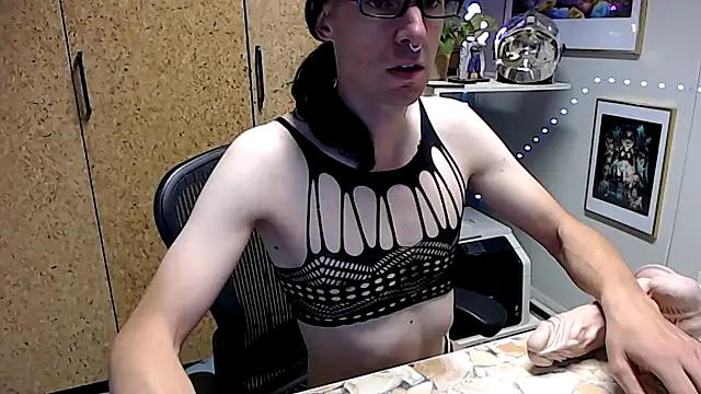 Snapshot of sakiramissy chatting on 22, 10, 2025 sakiramissy online show from 22, 10, 2025