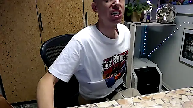 Snapshot of sakiramissy chatting on 17, 11, 2025 sakiramissy online show from 17, 11, 2025