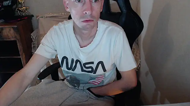 Snapshot of sakiramissy chatting on 28, 11, 2025 sakiramissy online show from 28, 11, 2025