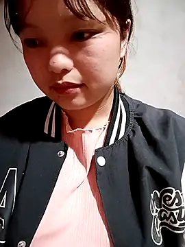 XoiXoi232 online show from 25, 10, 2025