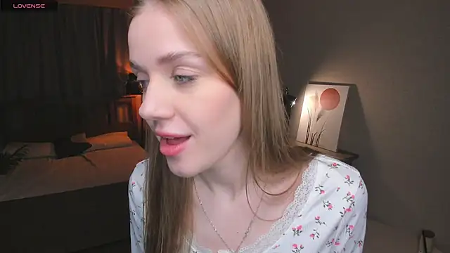 OdellaFrake online show from 28, 11, 2025