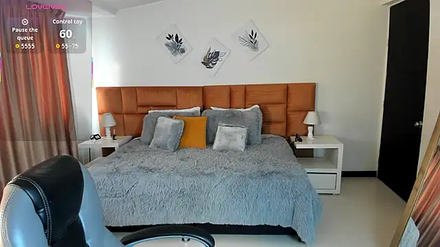 Catti Brie online show from 15, 10, 2025