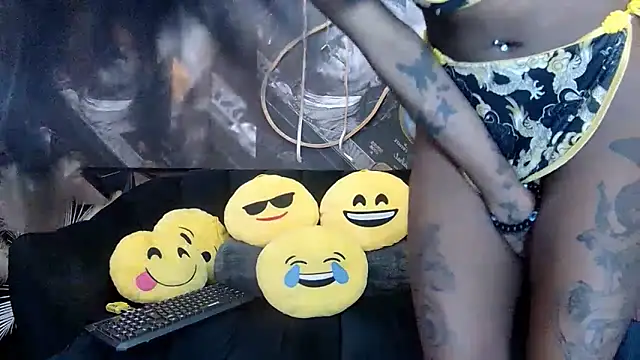 Snapshot of Lilmisbaddyxxx chatting on 2, 3, 2026 Lilmisbaddyxxx online show from 2, 3, 2026