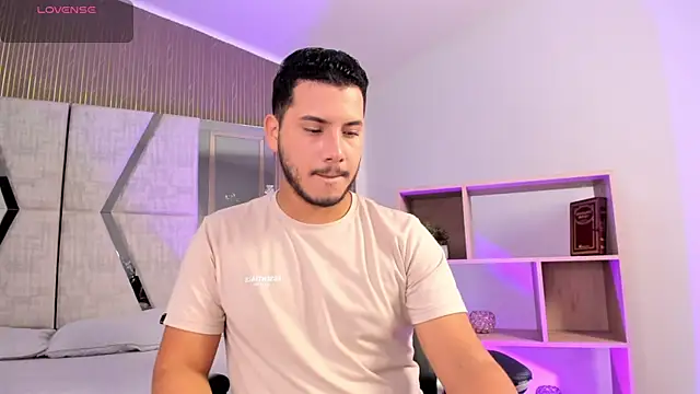 Snapshot of Axel_grey_ chatting on 17, 2, 2026 Axel grey online show from 17, 2, 2026