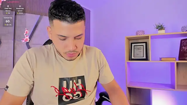 Snapshot of Axel_grey_ chatting on 5, 7, 2026 Axel grey online show from 5, 7, 2026