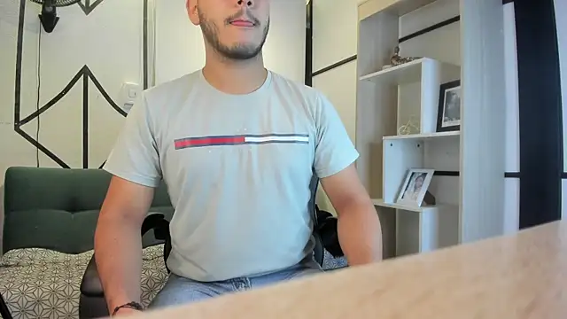 Snapshot of Axel_grey_ chatting on 18, 7, 2026 Axel grey online show from 18, 7, 2026
