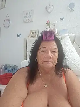 Snapshot of Angeldelightt chatting on 1, 10, 2025 Angeldelightt online show from 1, 10, 2025