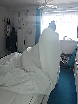 Snapshot of Angeldelightt chatting on 21, 10, 2025 Angeldelightt online show from 21, 10, 2025