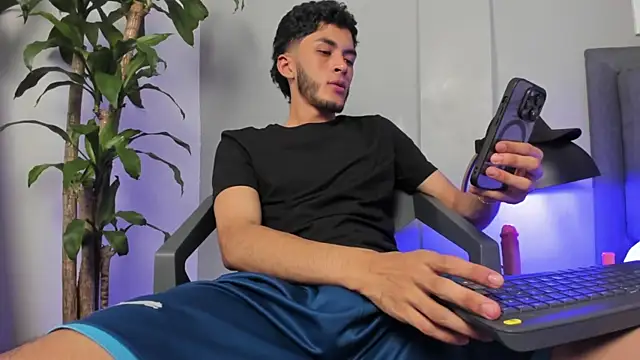 Tylerffoxx online show from 16, 7, 2026
