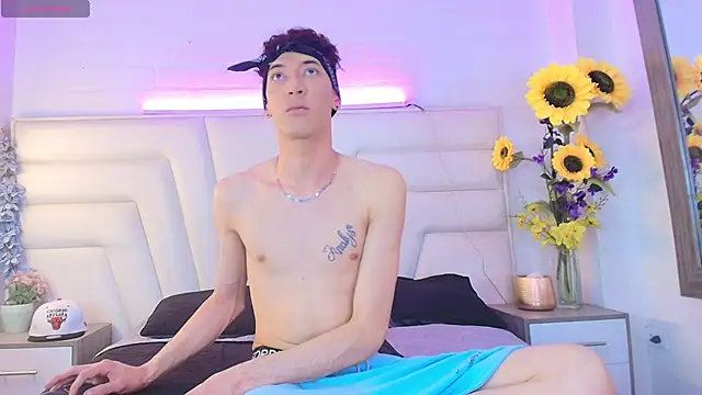 Snapshot of Ashton_Myers chatting on 13, 11, 2025 Ashton Myers online show from 13, 11, 2025