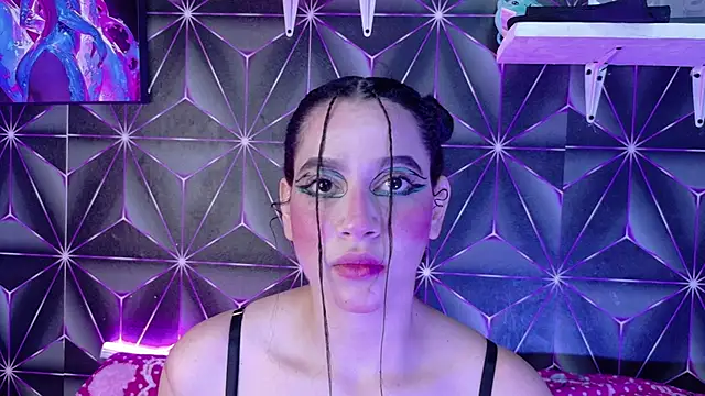 Snapshot of Megan_Luxe chatting on 5, 10, 2025 Megan Luxe online show from 5, 10, 2025