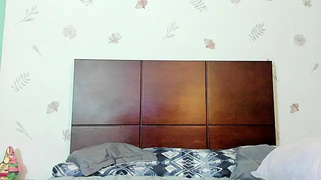 marie pourtoii online show from 25, 9, 2025