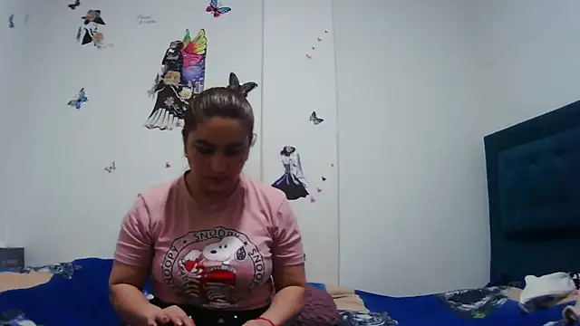 AddyStuart  online show from 19, 11, 2025