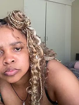 Snapshot of XXXquisiteVixen chatting on 12, 11, 2025 XXXquisiteVixen online show from 12, 11, 2025