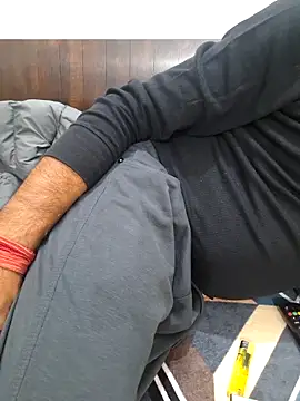 Delhi Couple BlowjobFuck online show from 26, 11, 2025