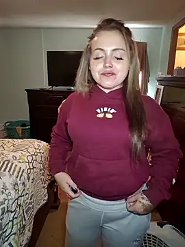 JuicyExxxperience online show from 6, 11, 2025