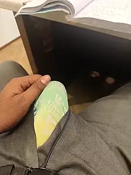 hotboy43339 online show from 25, 2, 2026