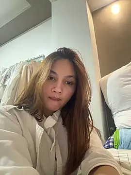 Snapshot of LanySylvia chatting on 27, 5, 2026 LanySylvia online show from 27, 5, 2026
