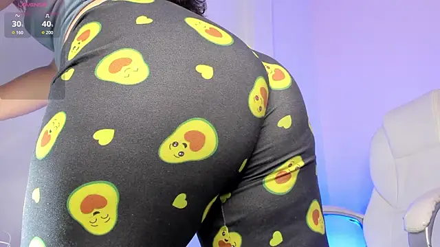 Ariah Walker  online show from 17, 11, 2025