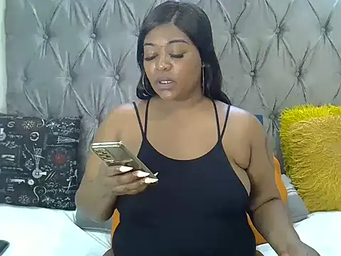 Snapshot of BigAssjuicy26 chatting on 6, 11, 2025 BigAssjuicy26 online show from 6, 11, 2025