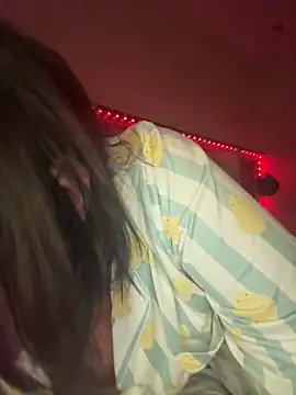 Snapshot of BELLABLACKXUK chatting on 5, 4, 2026 BELLABLACKXUK online show from 5, 4, 2026