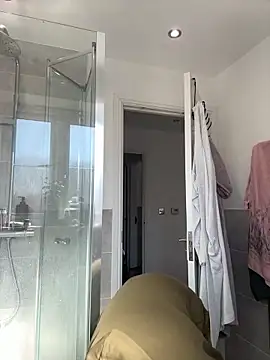 Snapshot of BELLABLACKXUK chatting on 7, 4, 2026 BELLABLACKXUK online show from 7, 4, 2026