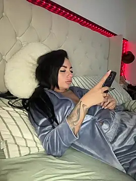 Snapshot of BELLABLACKXUK chatting on 28, 4, 2026 BELLABLACKXUK online show from 28, 4, 2026