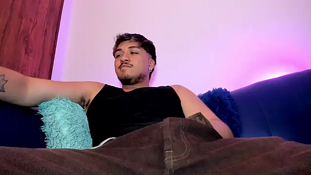 Snapshot of juanmechanic_ chatting on 22, 2, 2026 juanmechanic online show from 22, 2, 2026