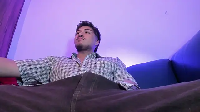 Snapshot of juanmechanic_ chatting on 25, 2, 2026 juanmechanic online show from 25, 2, 2026