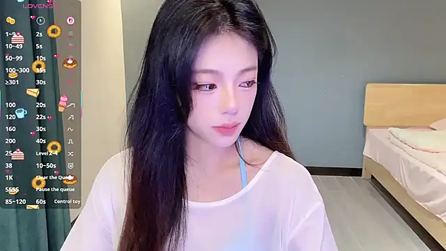 Sandy Uu online show from 14, 10, 2025