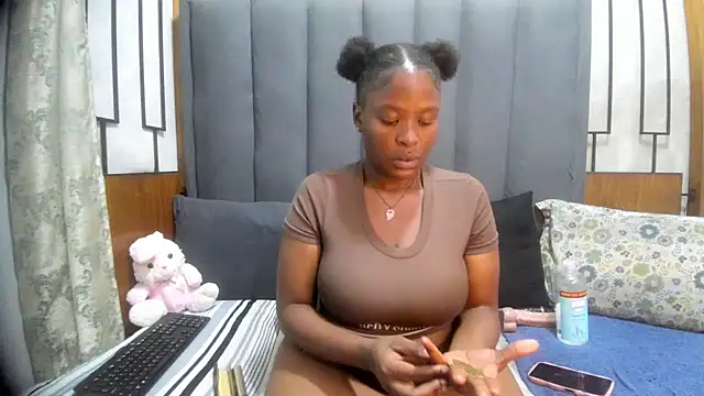 MrsMxx25 online show from 9, 11, 2025