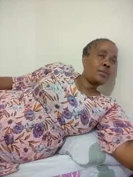 Snapshot of Ebonyboobsmilk chatting on 6, 10, 2025 Ebonyboobsmilk online show from 6, 10, 2025