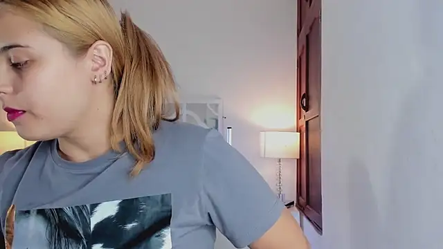 MikaelaStone online show from 7, 2, 2026