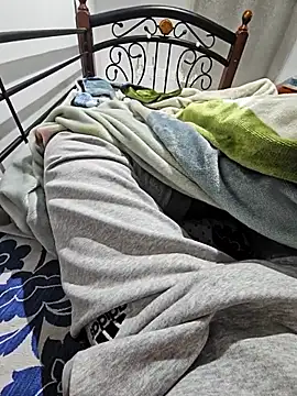 Snapshot of fena-sikerimmm chatting on 18, 12, 2025 fena-sikerimmm online show from 18, 12, 2025