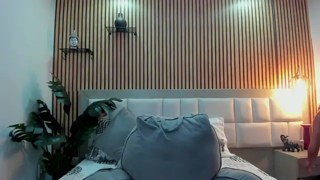 KattyBonnie online show from 2, 12, 2025