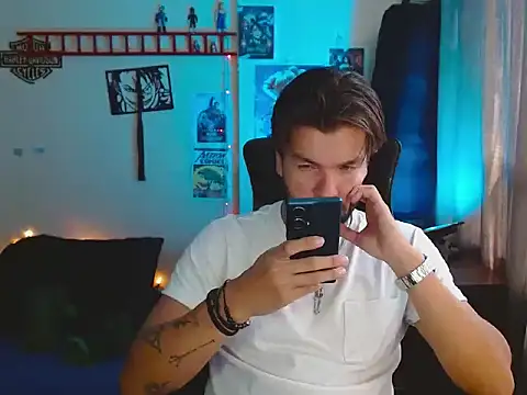 cortelioni massimo  online show from 24, 10, 2025