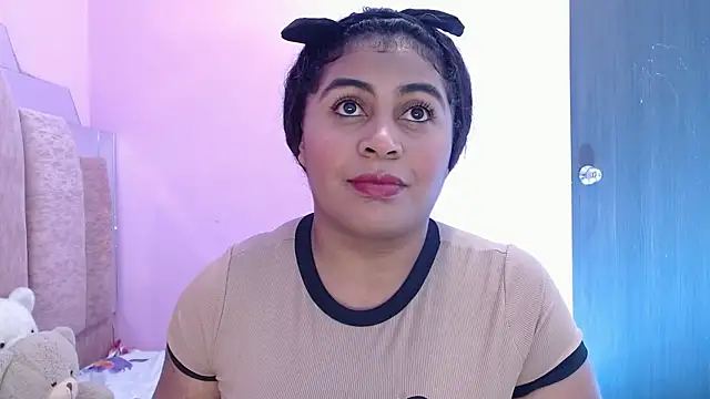 Snapshot of AndreaSweet2 chatting on 8, 9, 2025 AndreaSweet2 online show from 8, 9, 2025