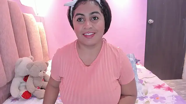 Snapshot of AndreaSweet2 chatting on 3, 10, 2025 AndreaSweet2 online show from 3, 10, 2025