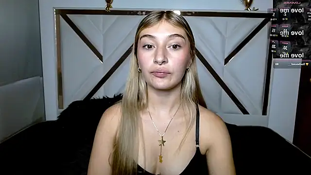 SophiaaLee online show from 13, 2, 2026