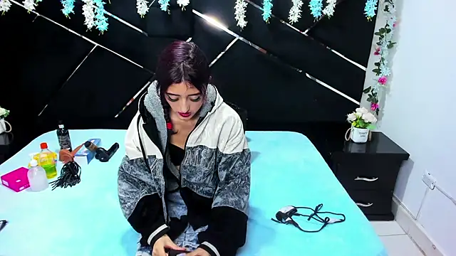 Snapshot of _Maleja_19_ chatting on 6, 11, 2025 Maleja 19 online show from 6, 11, 2025