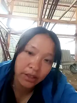 Snapshot of MuiNay chatting on 12, 9, 2025 MuiNay online show from 12, 9, 2025