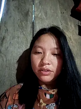 Snapshot of MuiNay chatting on 3, 10, 2025 MuiNay online show from 3, 10, 2025