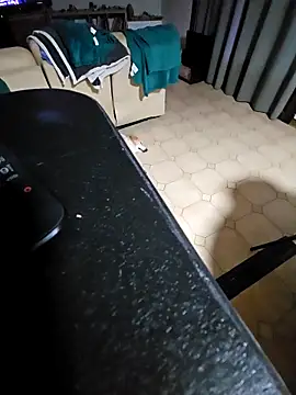 Snapshot of Stingles chatting on 10, 4, 2026 Stingles online show from 10, 4, 2026