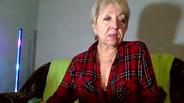 Snapshot of DianaQDream chatting on 26, 2, 2026 DianaQDream online show from 26, 2, 2026