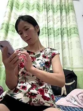 Snapshot of crhong666 chatting on 10, 9, 2025 crhong666 online show from 10, 9, 2025