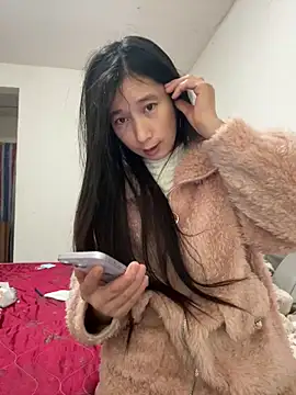 Snapshot of crhong666 chatting on 23, 11, 2025 crhong666 online show from 23, 11, 2025